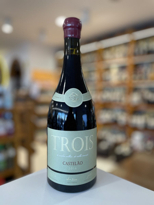 Trois Castelão  Tinto