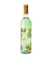 Luz White